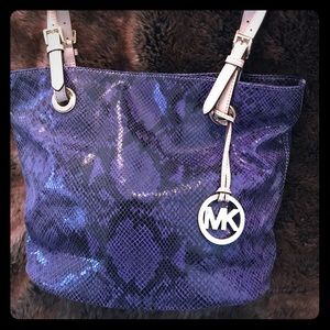 Snake print blue leather bag